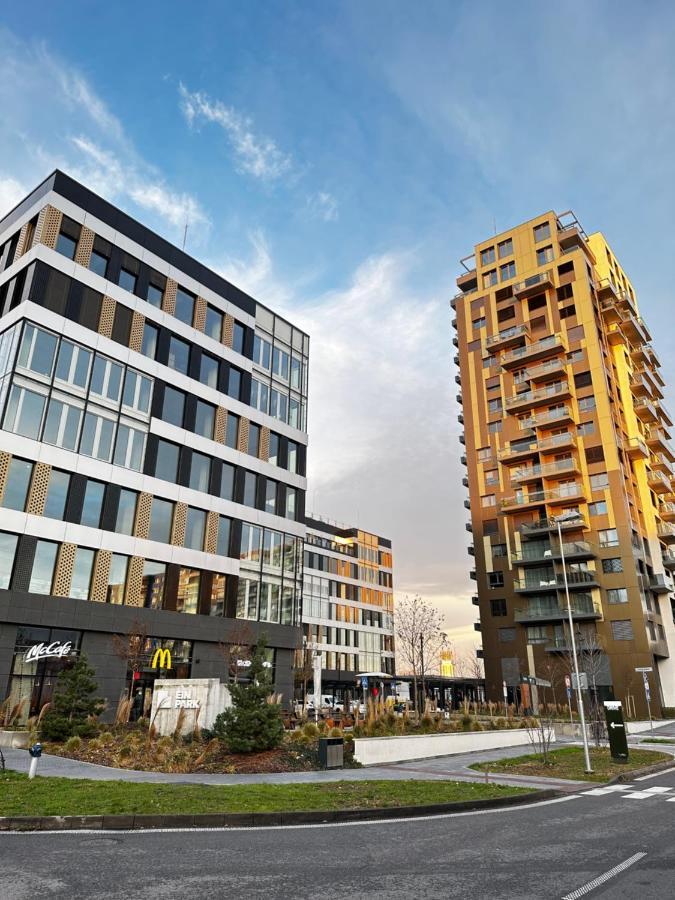 Ein Park Apartment With Free Parking Bratislava Exterior photo