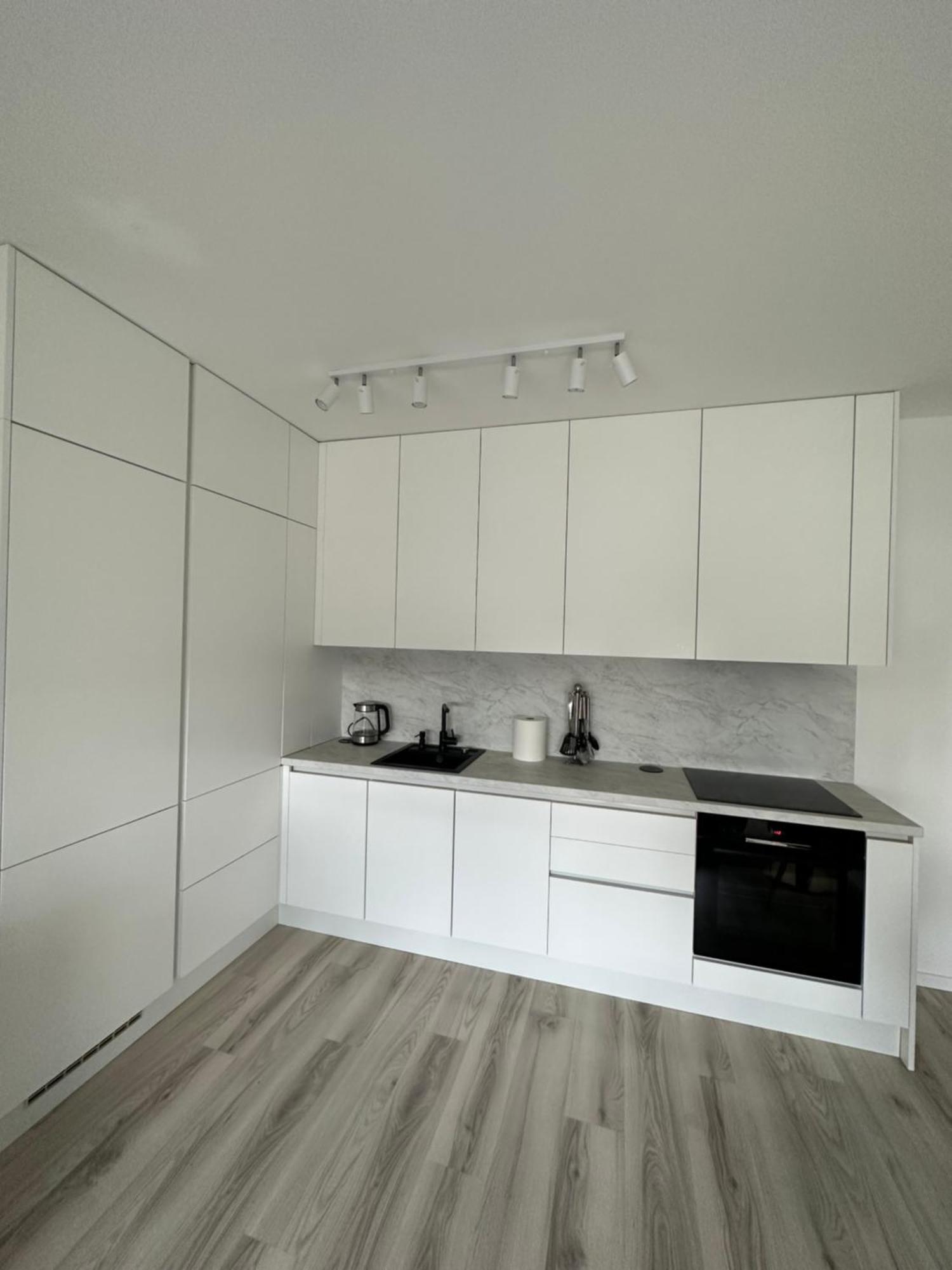 Ein Park Apartment With Free Parking Bratislava Exterior photo